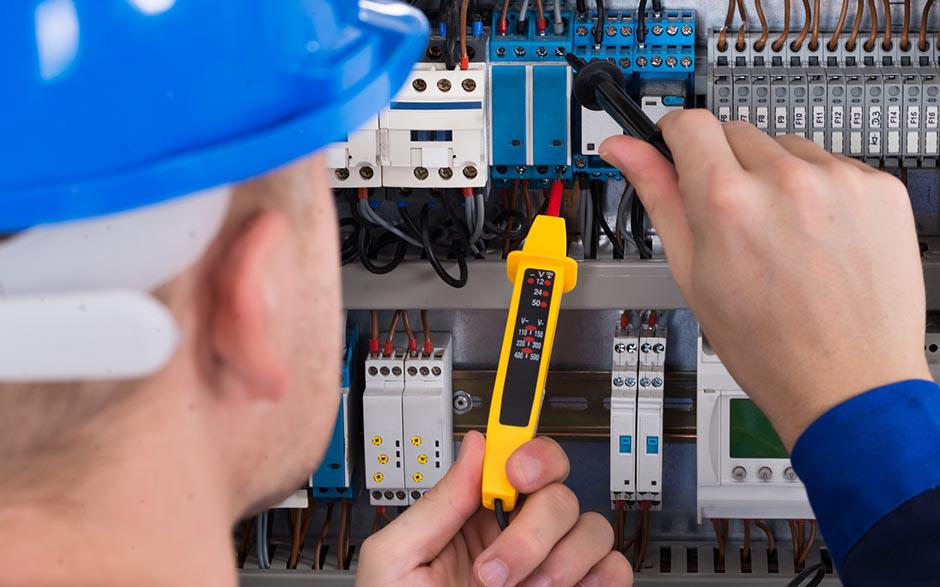 technicien électricien Paris 12
